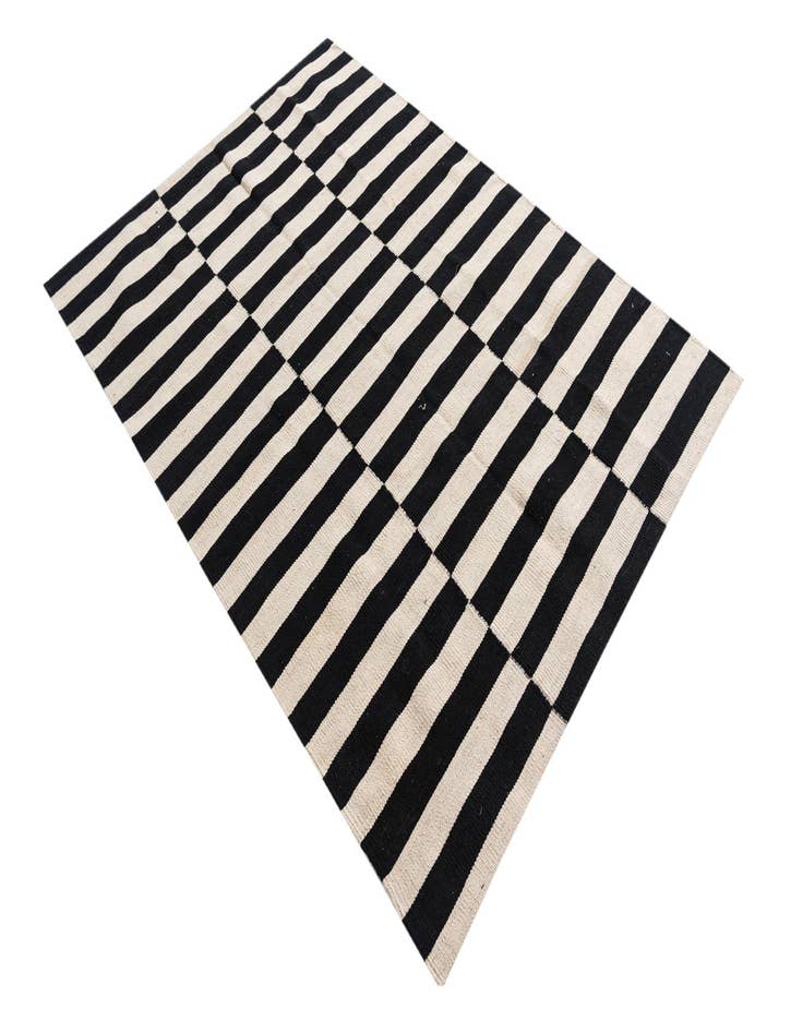 Detail image of 4' 2 x 5' 10  Hand Woven Kilim Modern Wool Rug