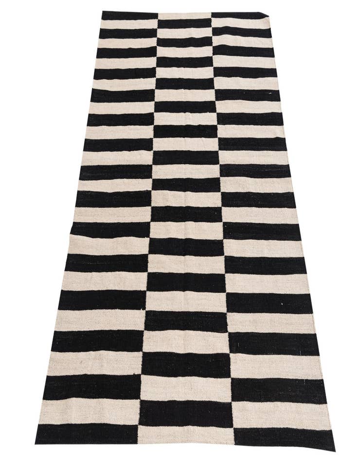 Detail image of 4' x 5' 6  Hand Woven Kilim Modern Wool Rug