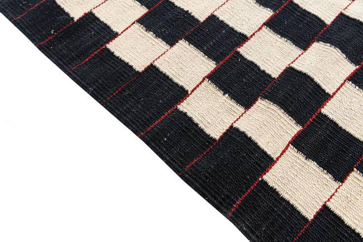 Detail image of 5' x 6' 3 Hand Woven Kilim Modern Wool Rug
