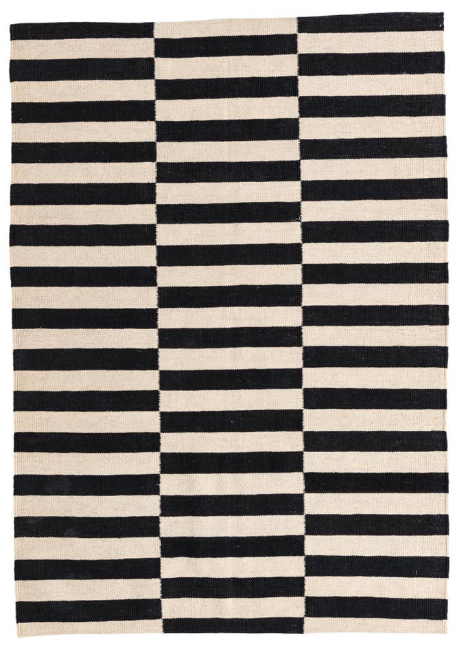 Detail image of 4' 2 x 5' 10 Hand Woven Kilim Modern Wool Rug