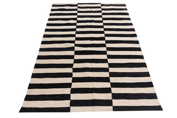 4' 2 x 6' Hand Woven Kilim Modern Wool Rug