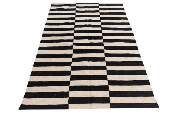 Detail image of 4' 2 x 6' Hand Woven Kilim Modern Wool Rug