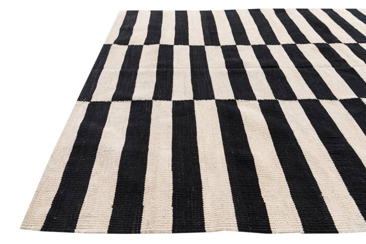 Detail image of 4' 2 x 6' Hand Woven Kilim Modern Wool Rug
