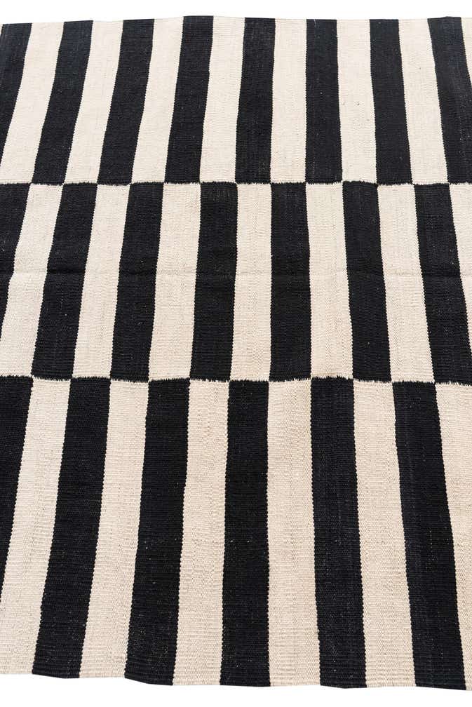 4' 2 x 6' Hand Woven Kilim Modern Wool Rug