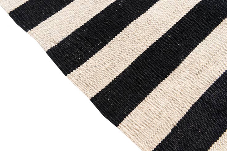 Detail image of 4' 2 x 6' Hand Woven Kilim Modern Wool Rug