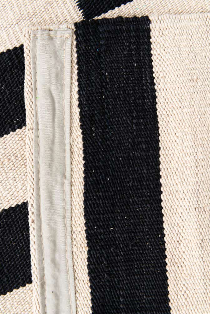 4' 2 x 6' Hand Woven Kilim Modern Wool Rug