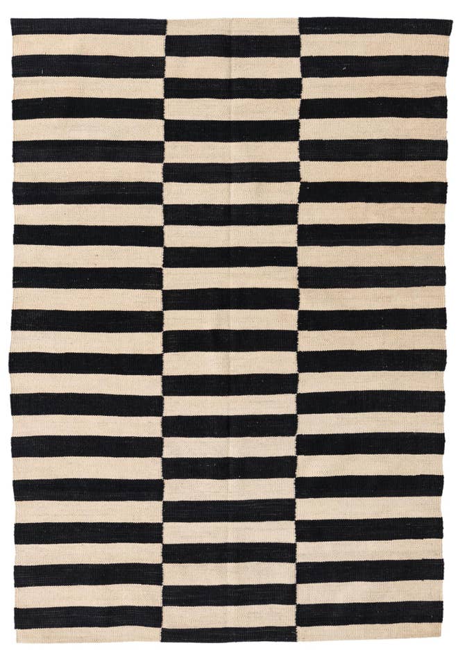 Detail image of 4' 2 x 6' Hand Woven Kilim Modern Wool Rug