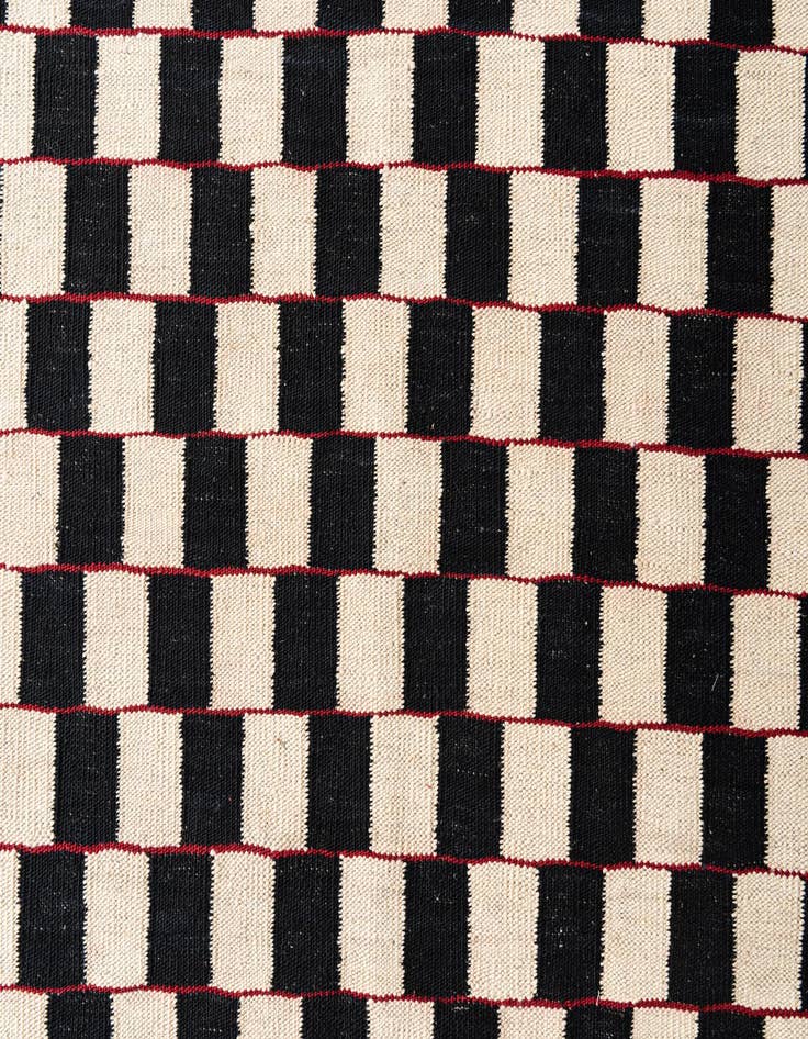 Detail image of 4' 2 x 5' 9  Hand Woven Kilim Modern Wool Rug