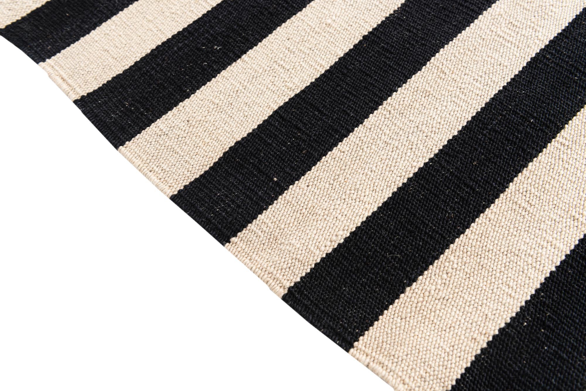 4' 3 x 5' 8 Hand Woven Kilim Modern Wool Rug