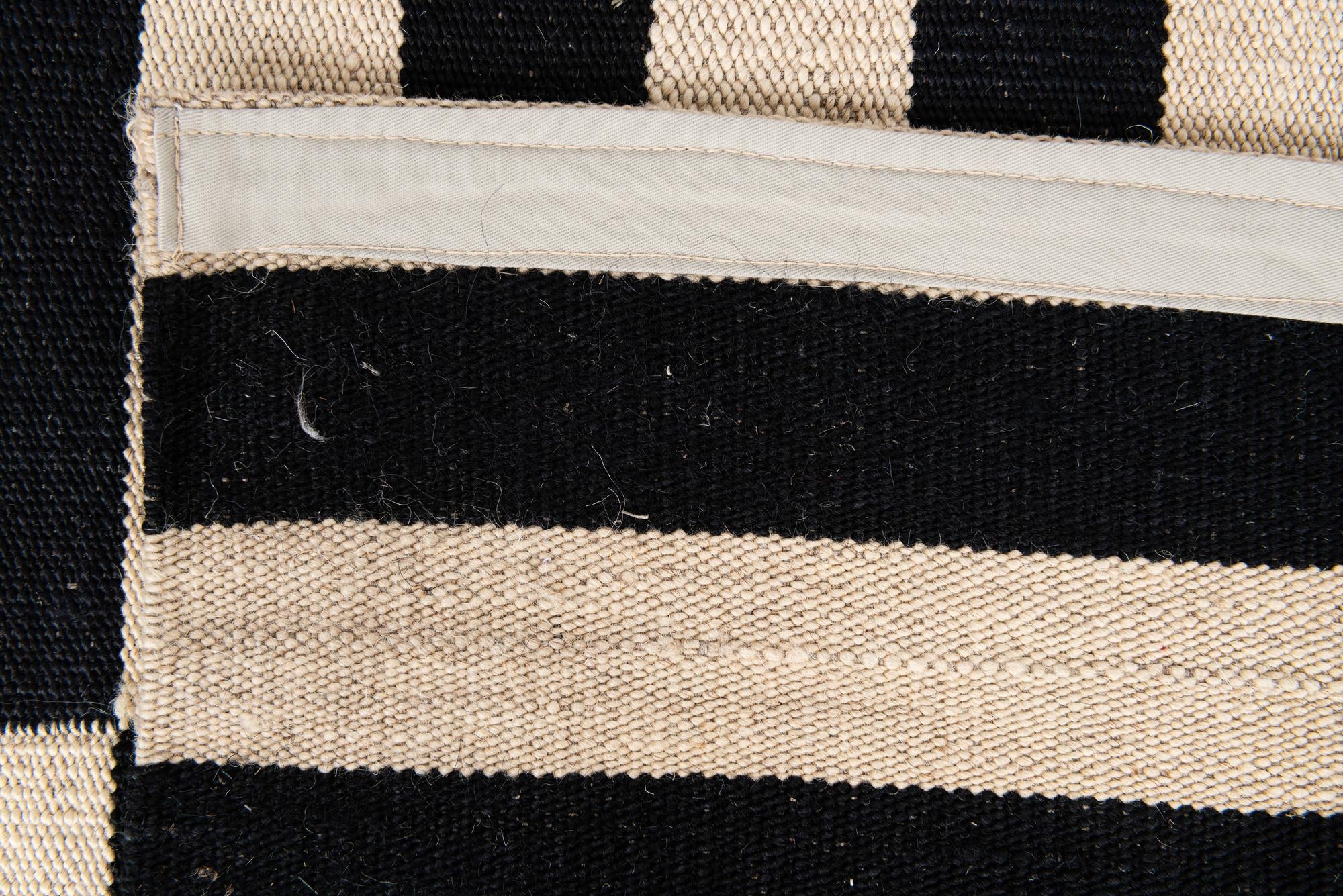 4' 3 x 5' 8 Hand Woven Kilim Modern Wool Rug