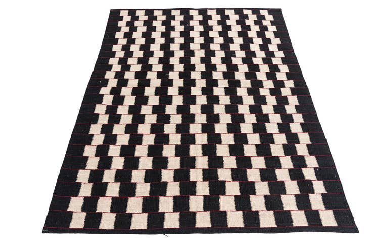 Detail image of 4' 4 x 5' 8 Hand Woven Kilim Modern Wool Rug