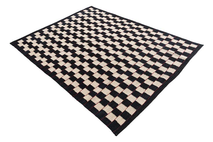 Detail image of 4' 10 x 6' 4 Hand Woven Kilim Modern Wool Rug