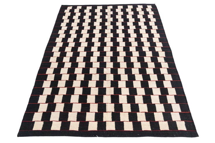 Detail image of 4' 1 x 5' 10 Hand Woven Kilim Modern Wool Rug