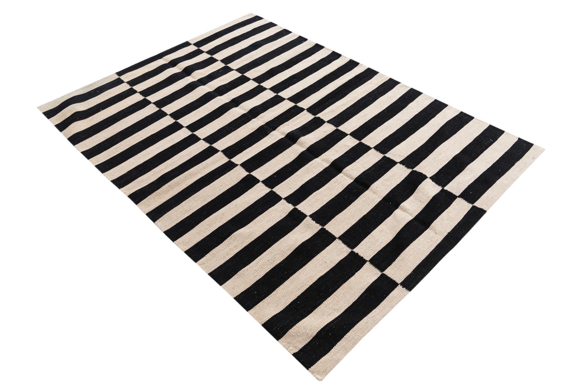 4' x 5' 8 Hand Woven Kilim Modern Wool Rug
