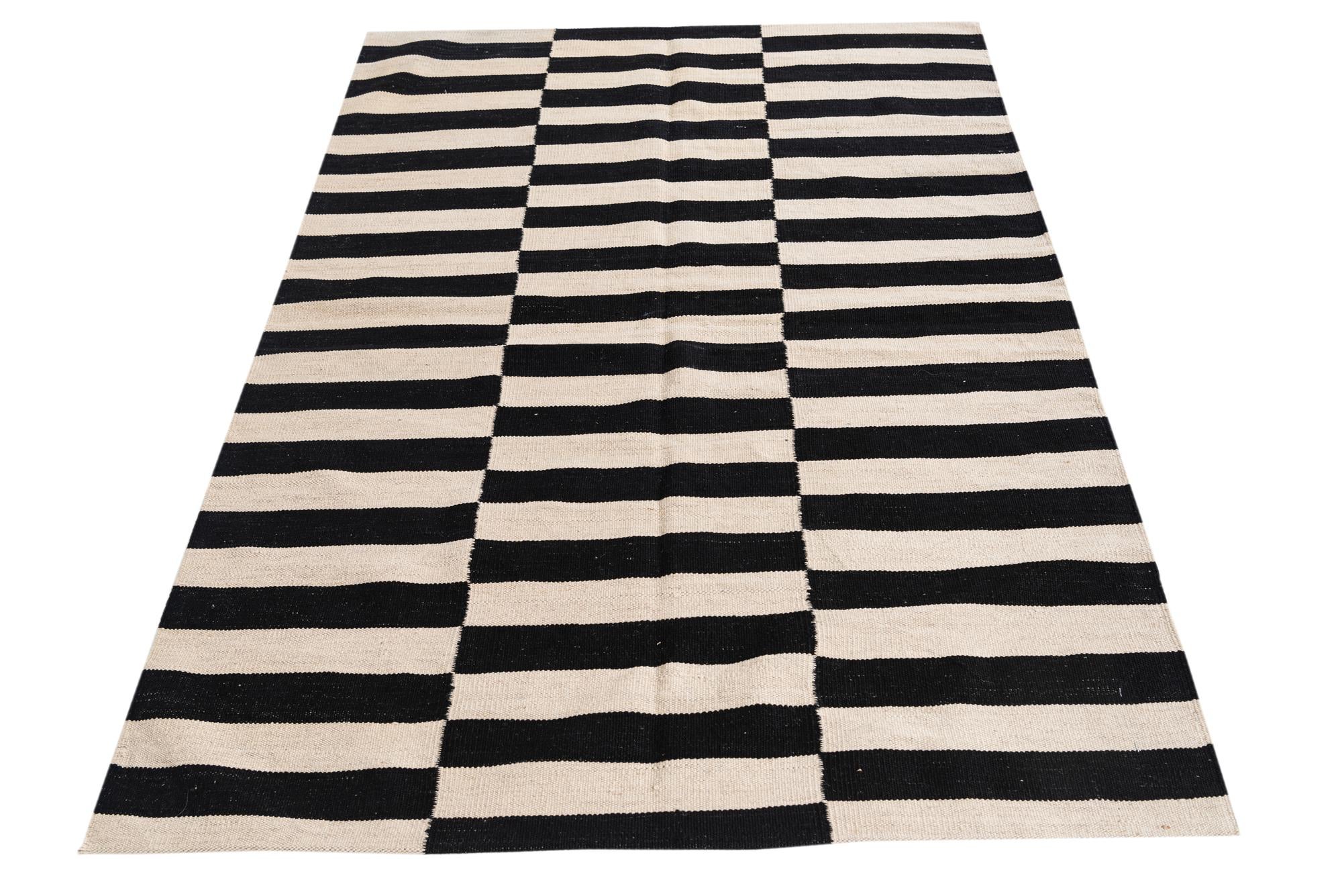 4' x 5' 8 Hand Woven Kilim Modern Wool Rug