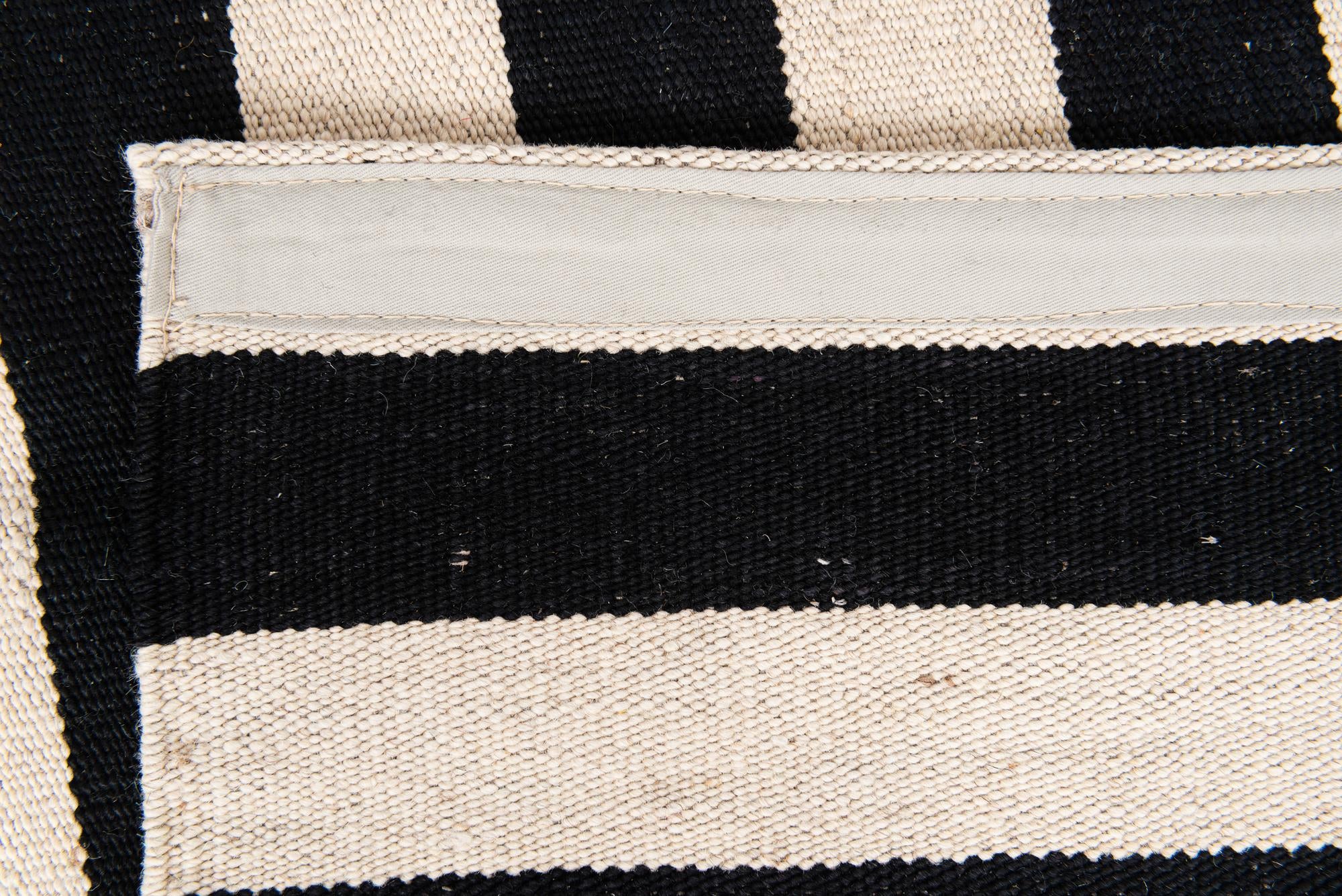 4' x 5' 8 Hand Woven Kilim Modern Wool Rug