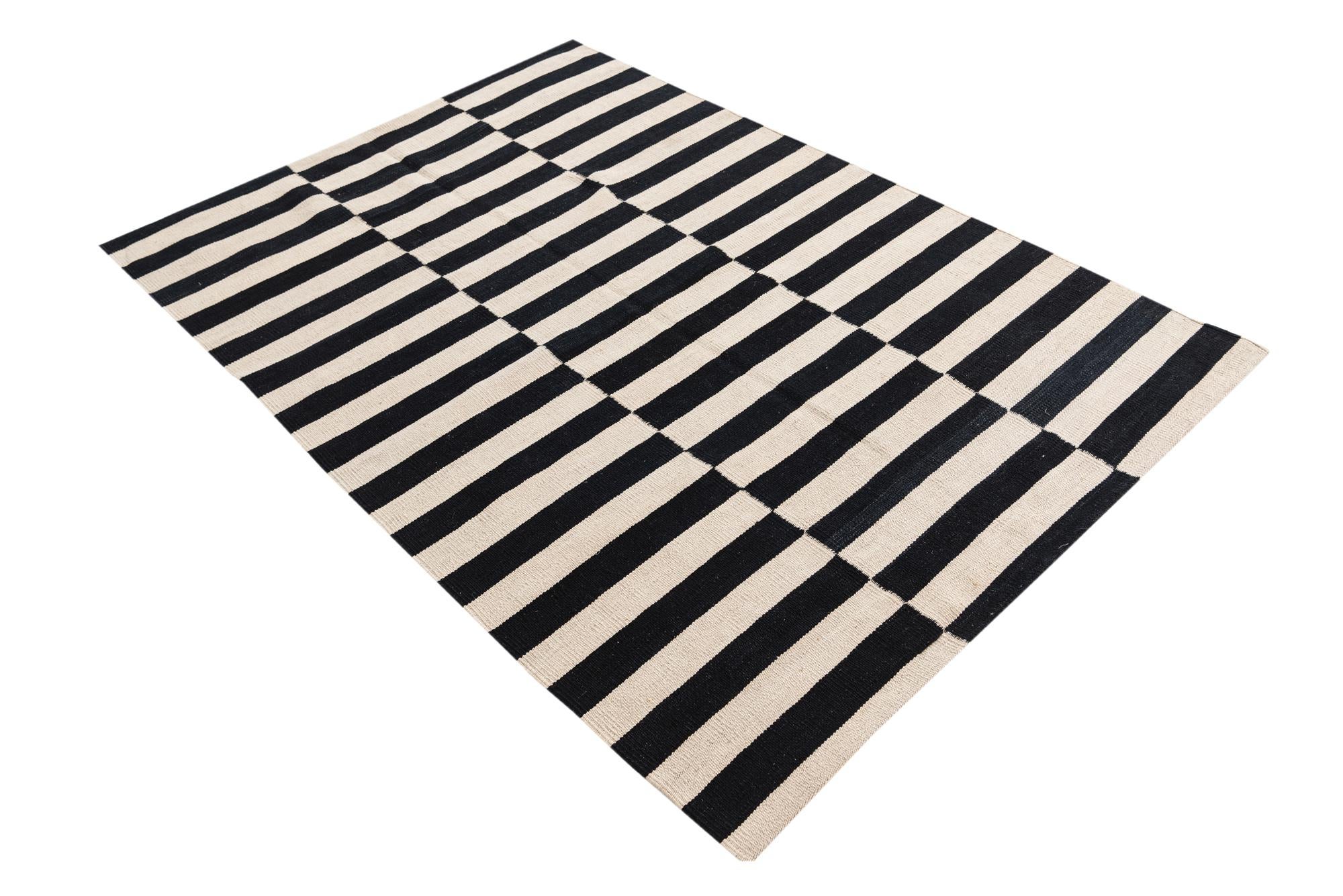 4' 1 x 5' 10 Hand Woven Kilim Modern Wool Rug