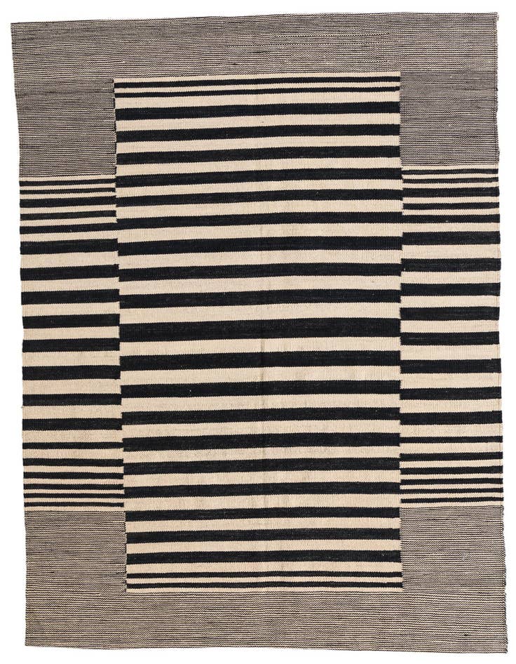 Detail image of 4' 2 x 5' 10 Hand Woven Kilim Modern Wool Rug