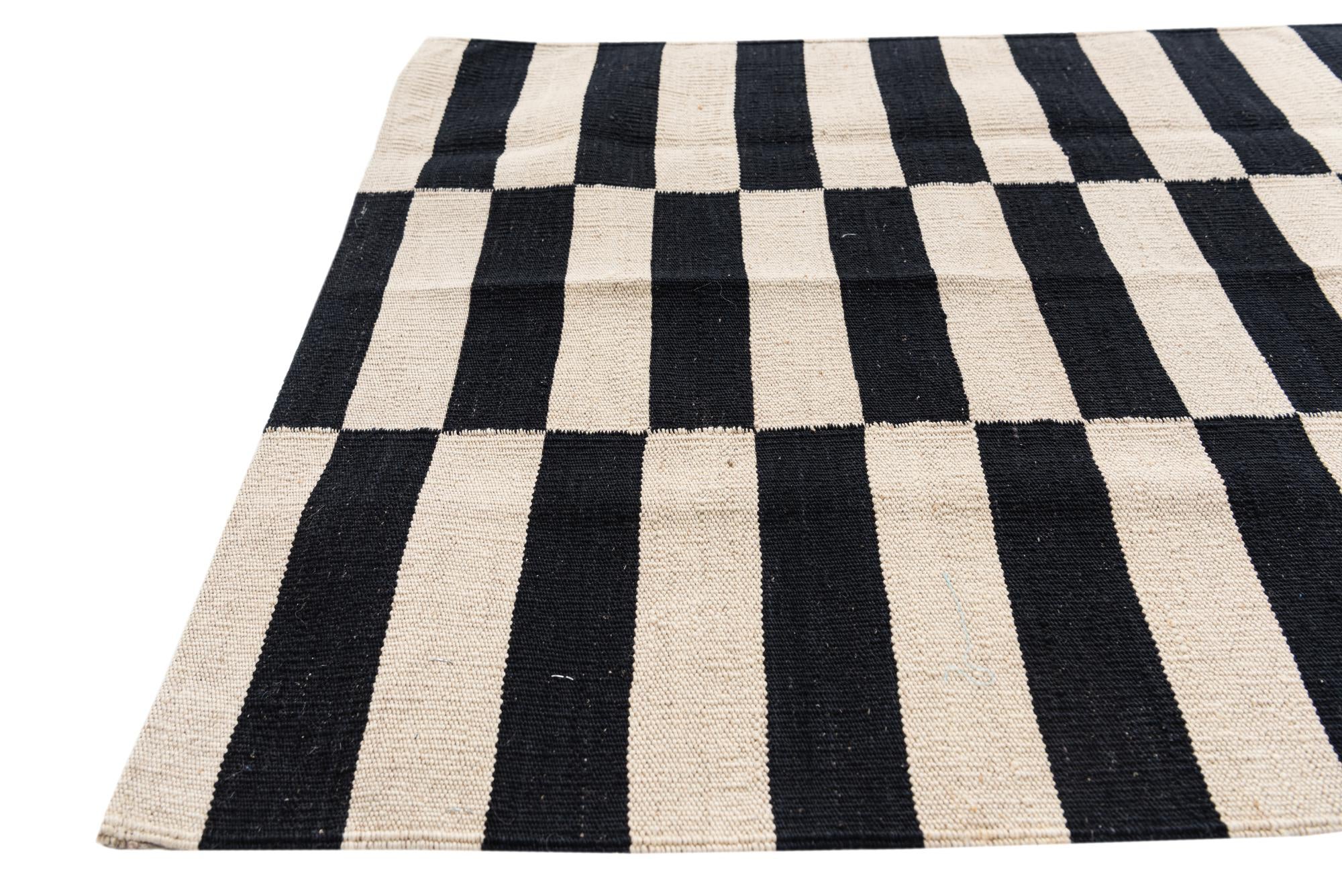 2' 8 x 4' Hand Woven Kilim Modern Wool Rug