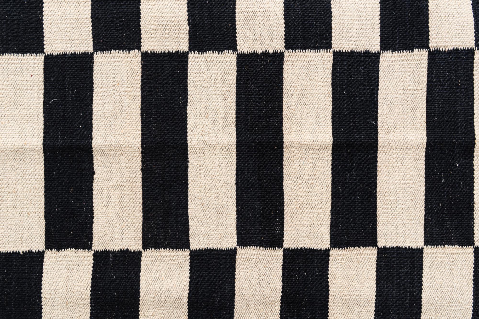 2' 8 x 4' Hand Woven Kilim Modern Wool Rug