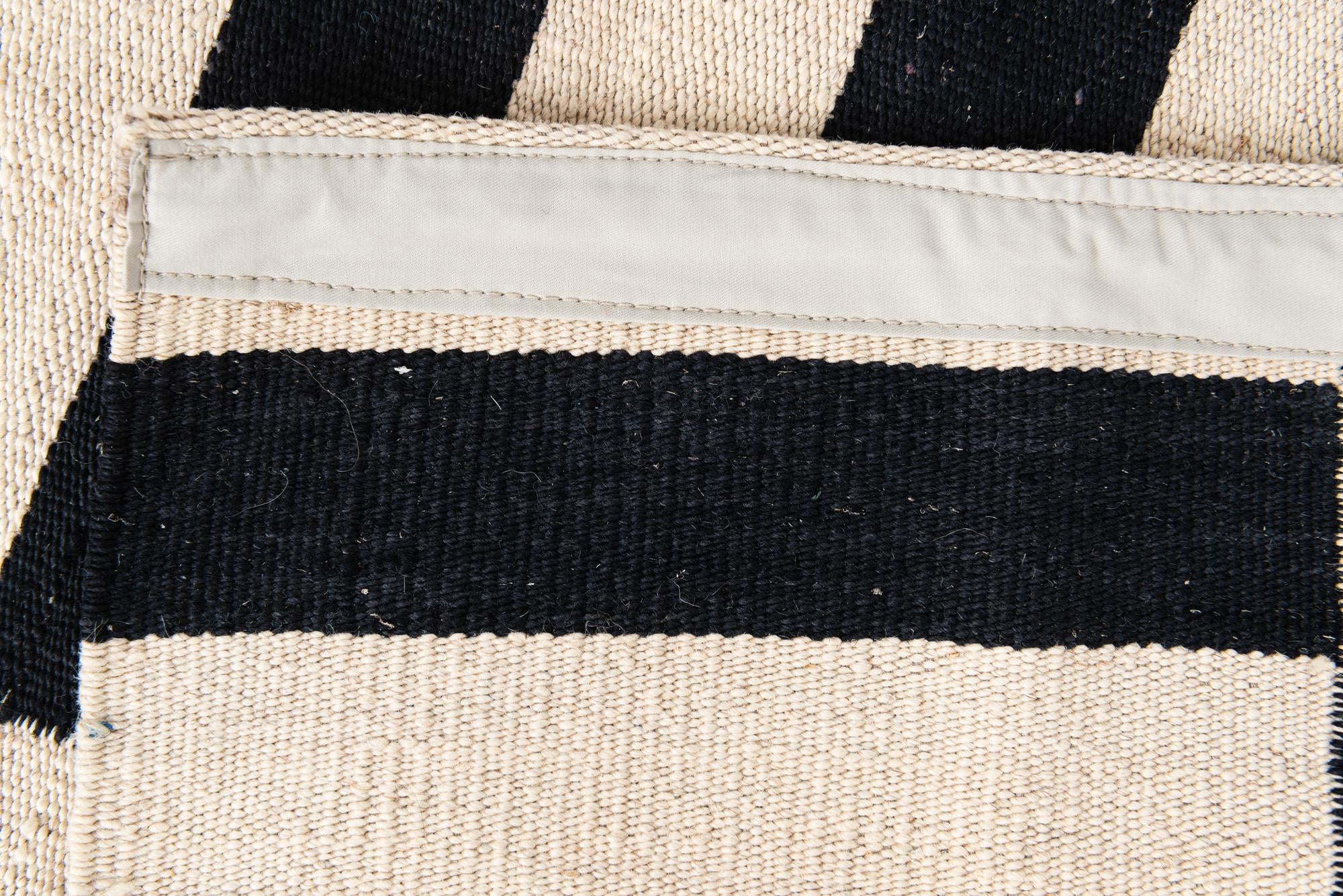 2' 8 x 4' Hand Woven Kilim Modern Wool Rug