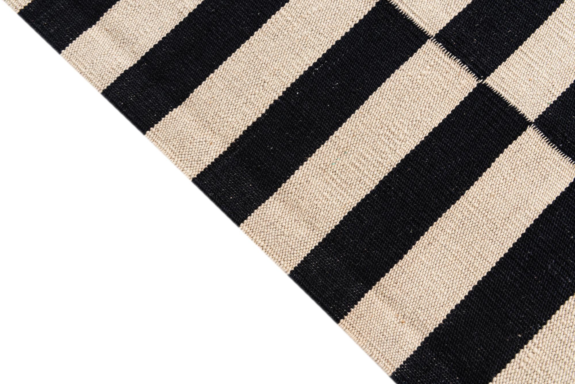 2' 7 x 4' Hand Woven Kilim Modern Wool Rug