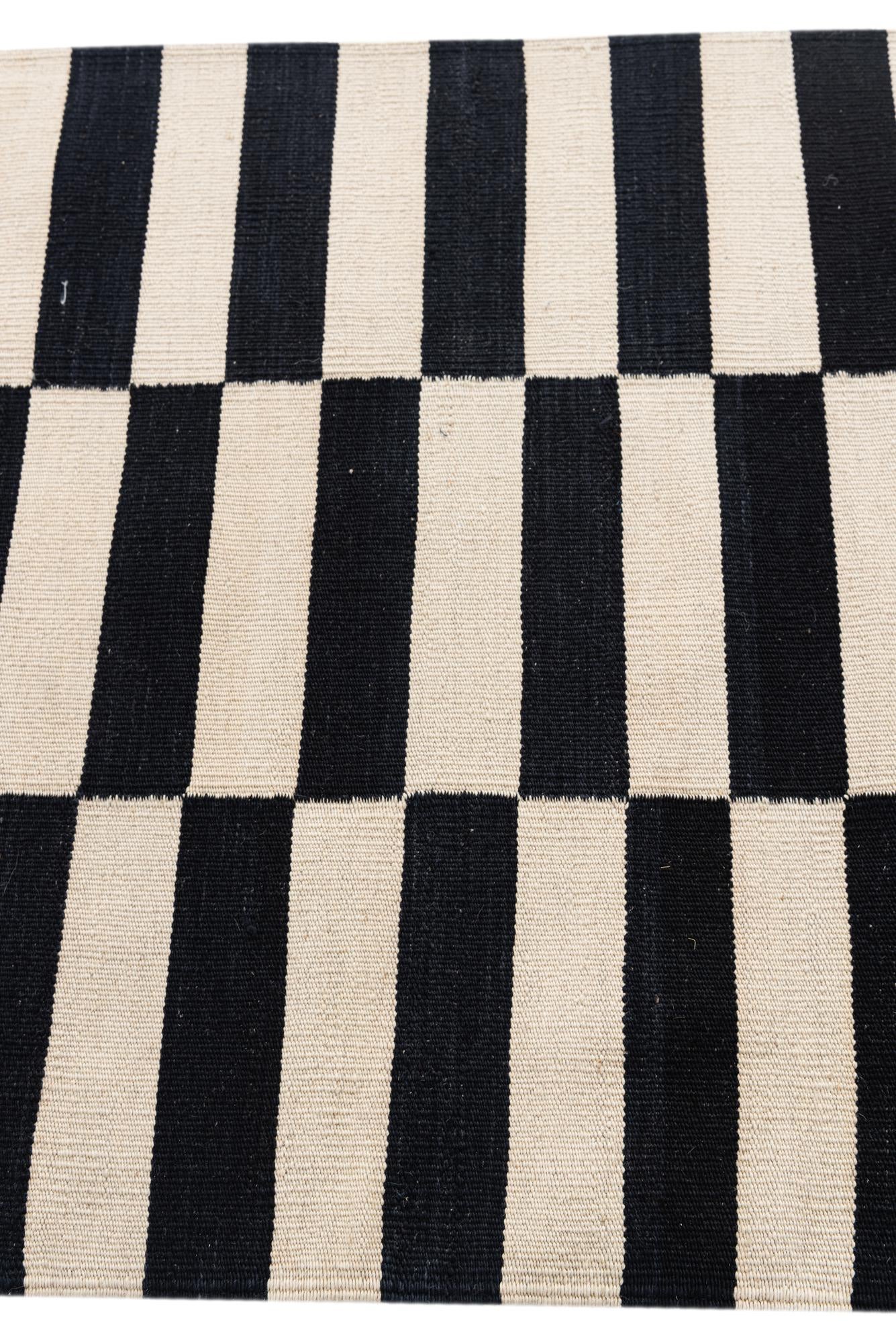 2' 8 x 4' Hand Woven Kilim Modern Wool Rug