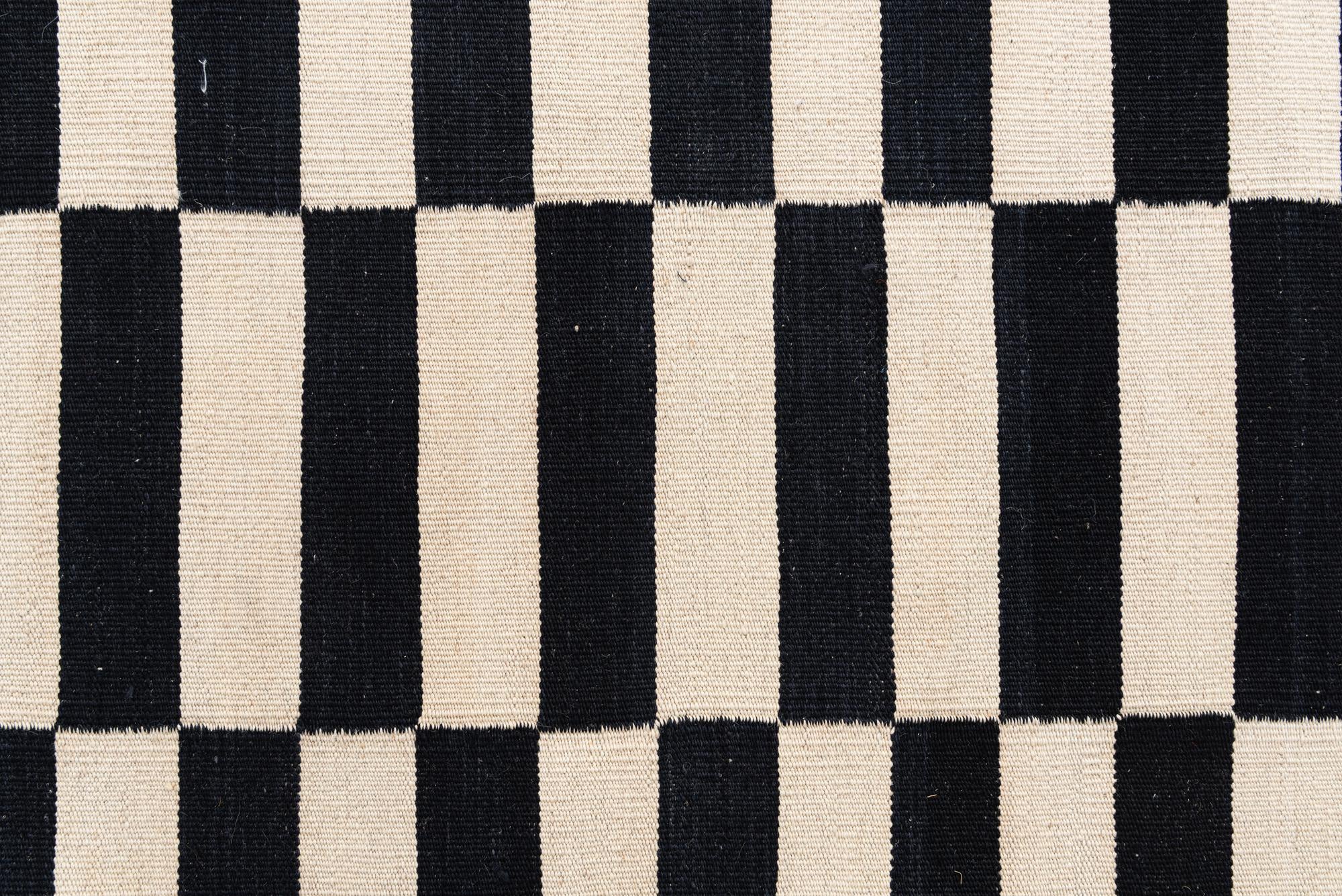 2' 8 x 4' Hand Woven Kilim Modern Wool Rug