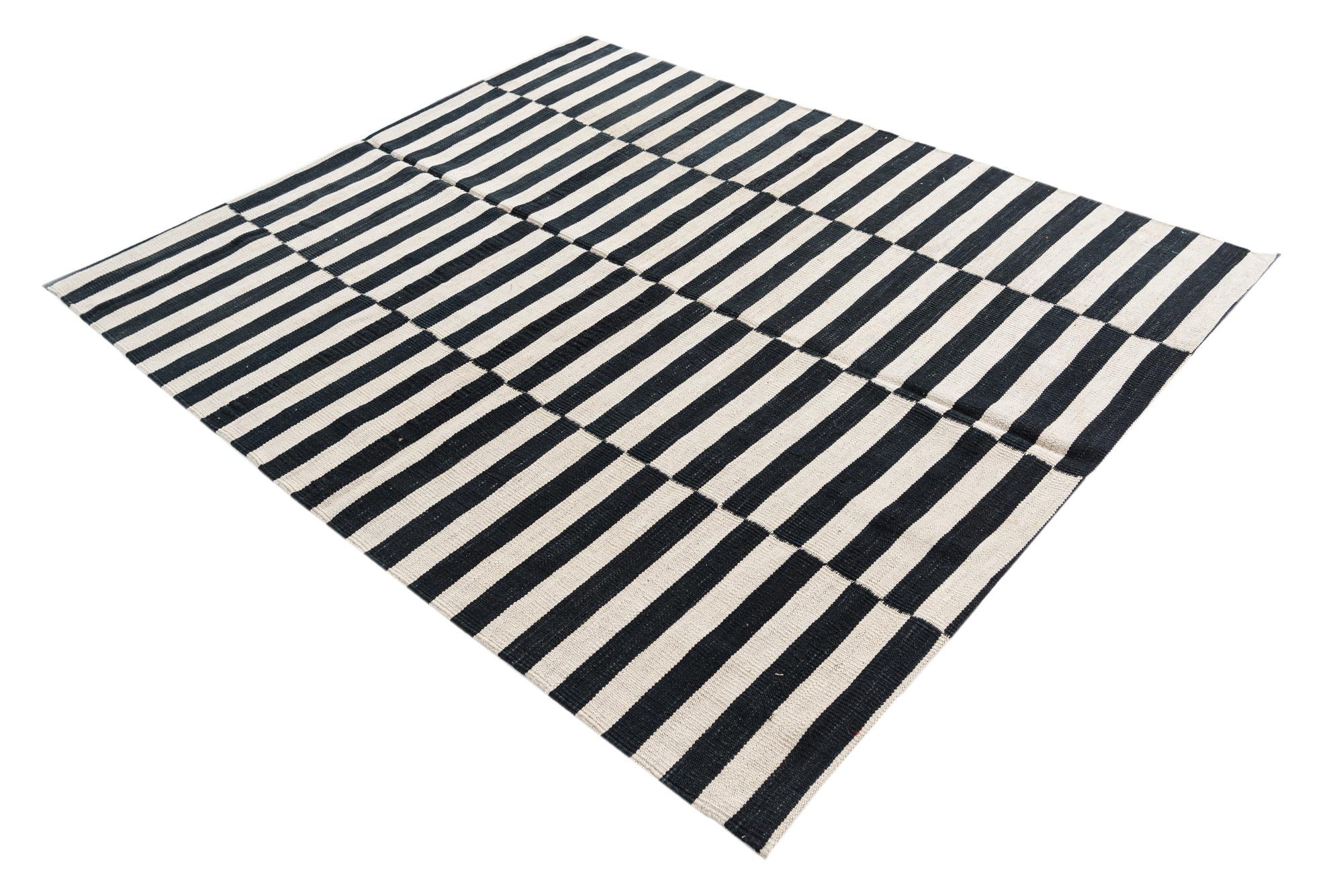 5' 2 x 6' 2 Hand Woven Kilim Modern Wool Rug