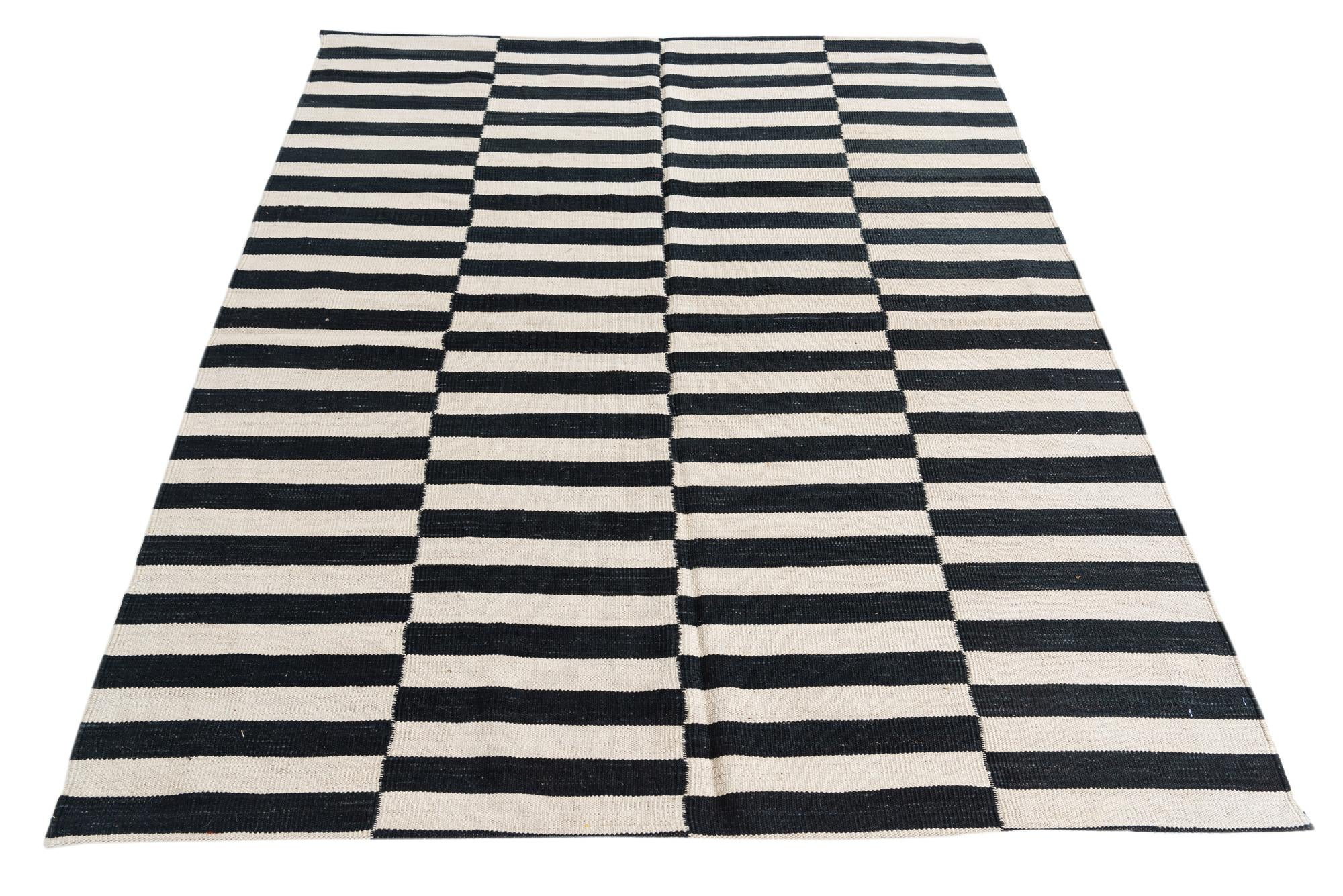 5' 2 x 6' 2 Hand Woven Kilim Modern Wool Rug