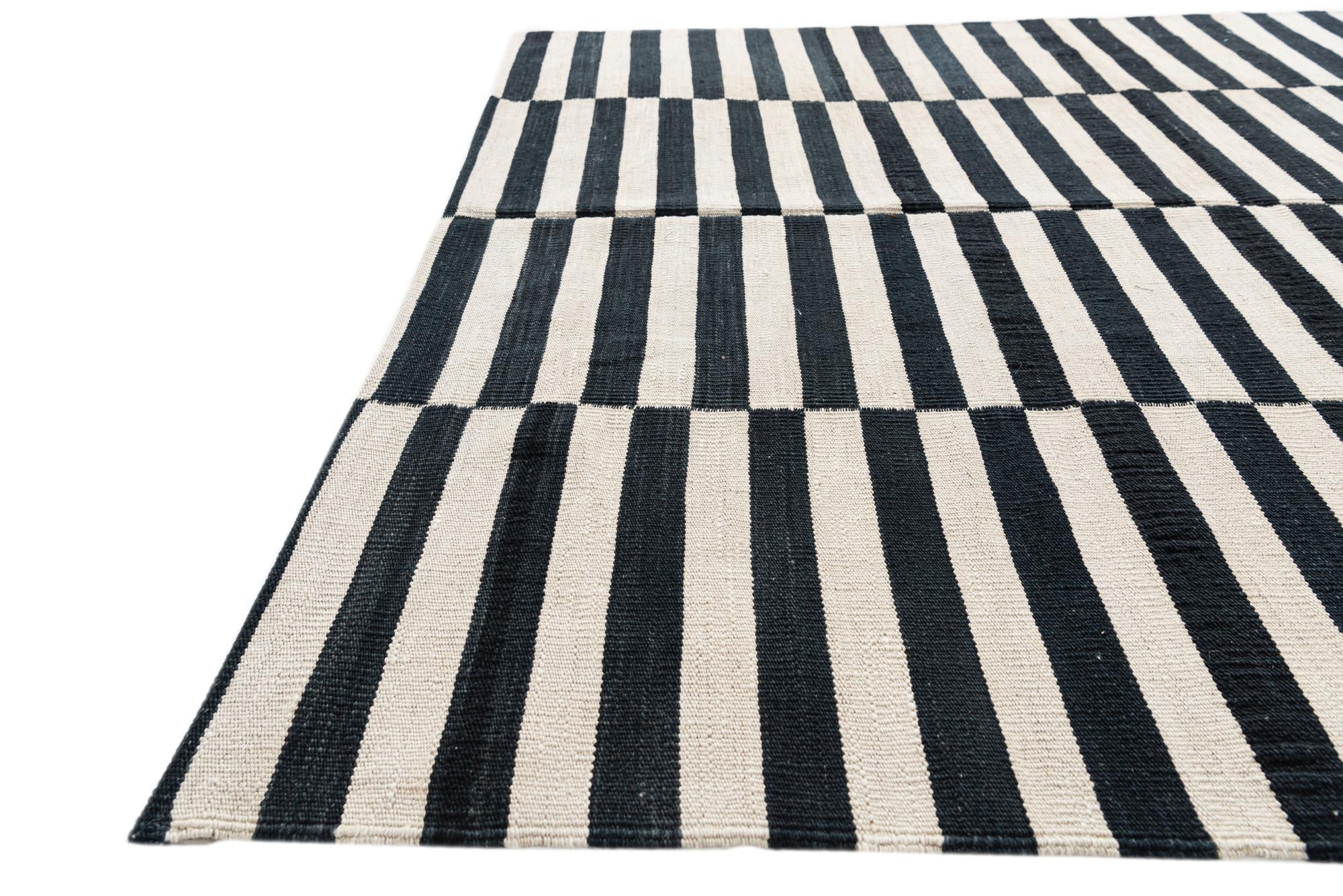 5' 2 x 6' 2 Hand Woven Kilim Modern Wool Rug