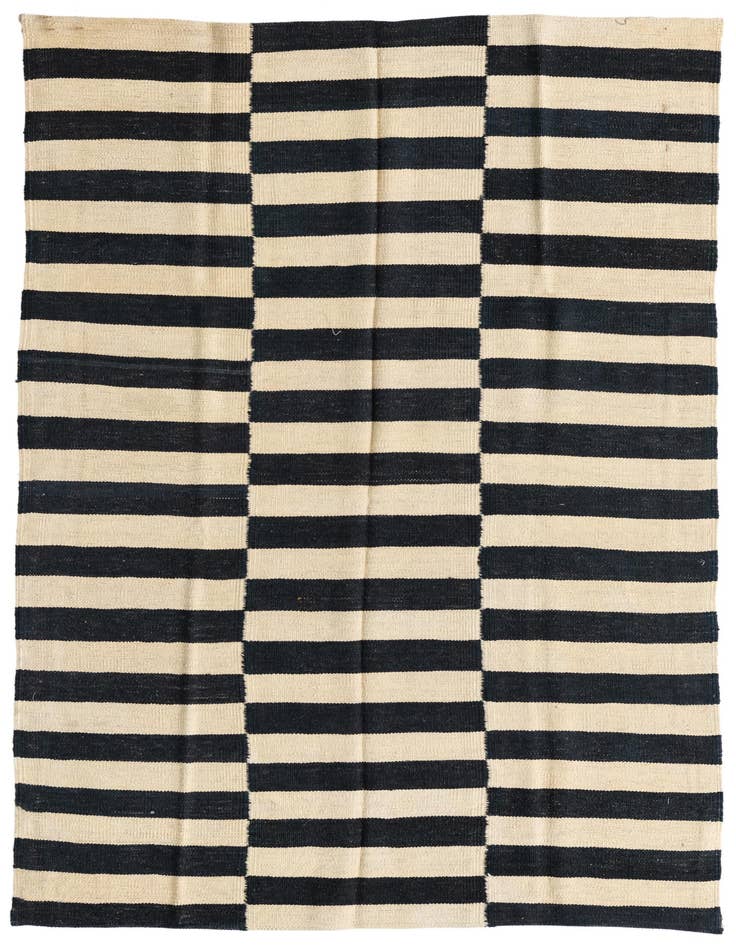 Detail image of 4' 1 x 5' 10 Hand Woven Kilim Modern Wool Rug