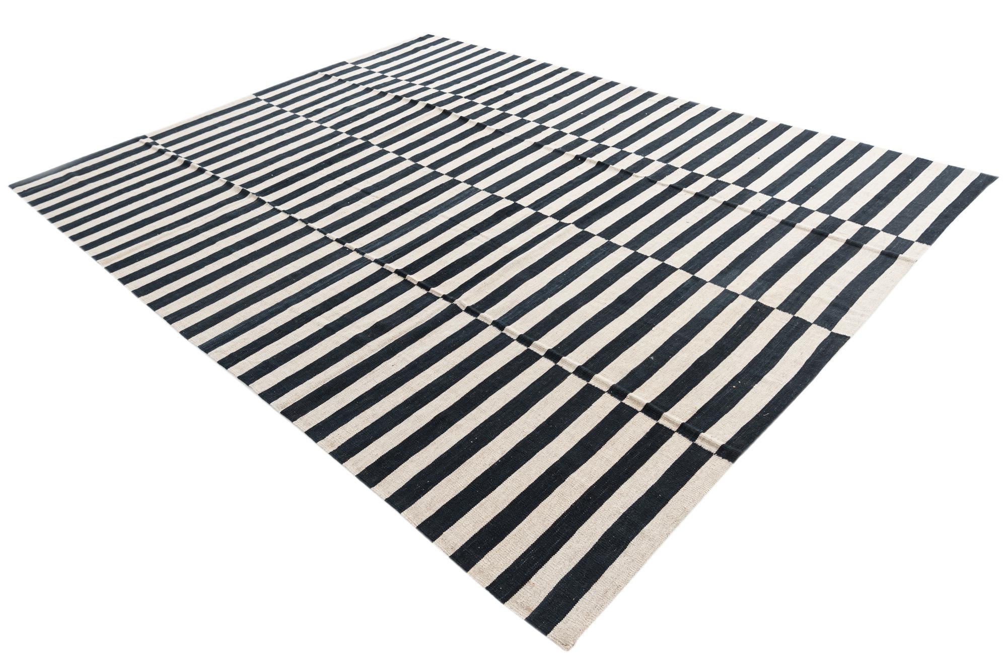 8' 6 x 11' 2 Hand Woven Kilim Modern Wool Rug