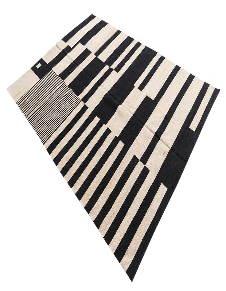 Detail image of 5' 7 x 7' 10  Hand Woven Kilim Modern Wool Rug