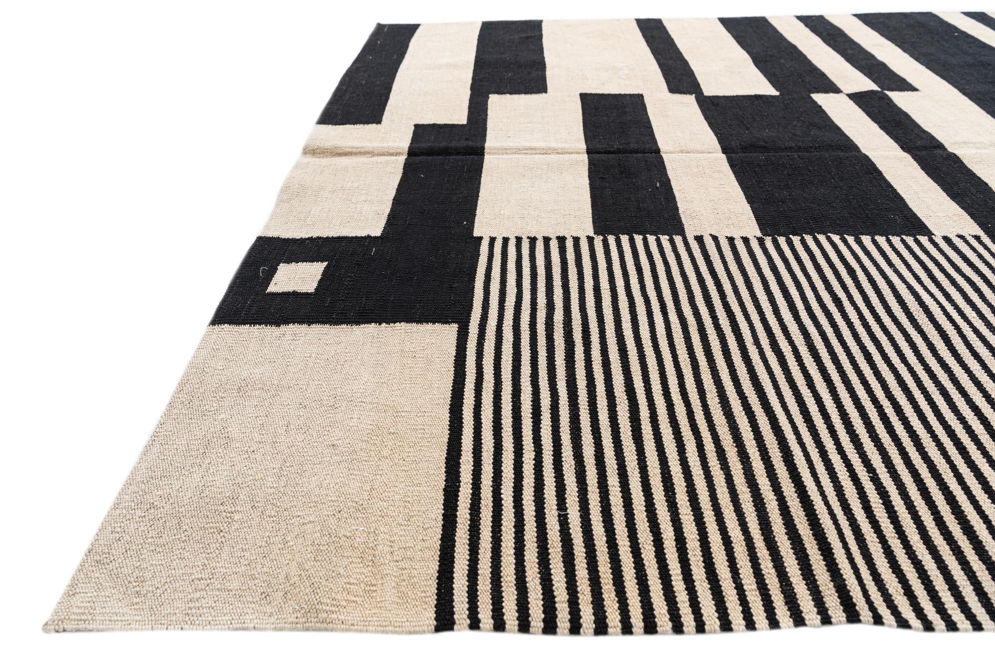 5' 7 x 7' 10 Hand Woven Kilim Modern Wool Rug