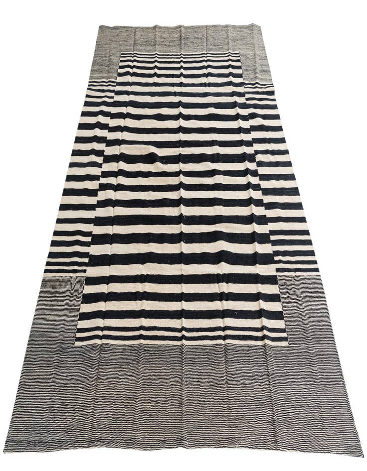 Detail image of 5' 8 x 7' 8  Hand Woven Kilim Modern Wool Rug