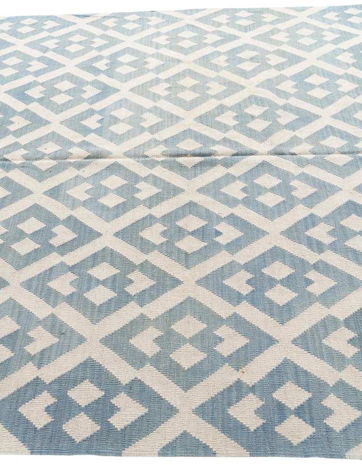 Detail image of 7' x 9' 5  Hand Woven Kilim Modern Wool Rug
