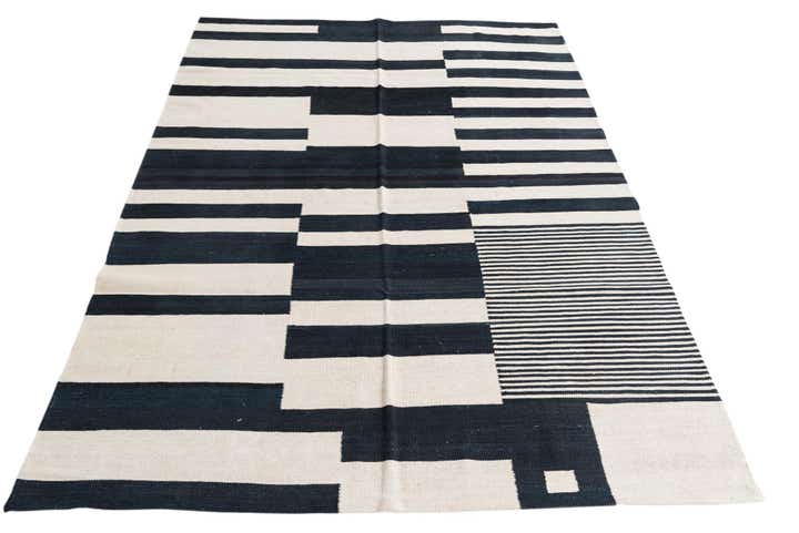 5' 9 x 7' 7 Hand Woven Kilim Modern Wool Rug