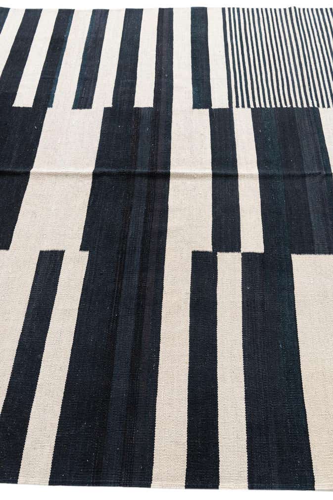 5' 9 x 7' 7 Hand Woven Kilim Modern Wool Rug
