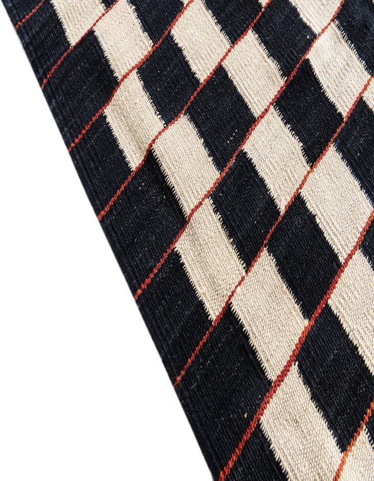 Detail image of 4' 10 x 6' 4  Hand Woven Kilim Modern Wool Rug