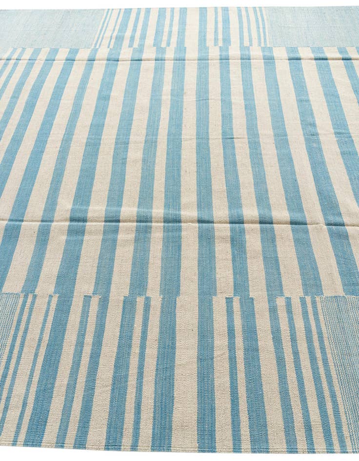 Detail image of 8' 1 x 9' 6 Hand Woven Kilim Modern Wool Rug