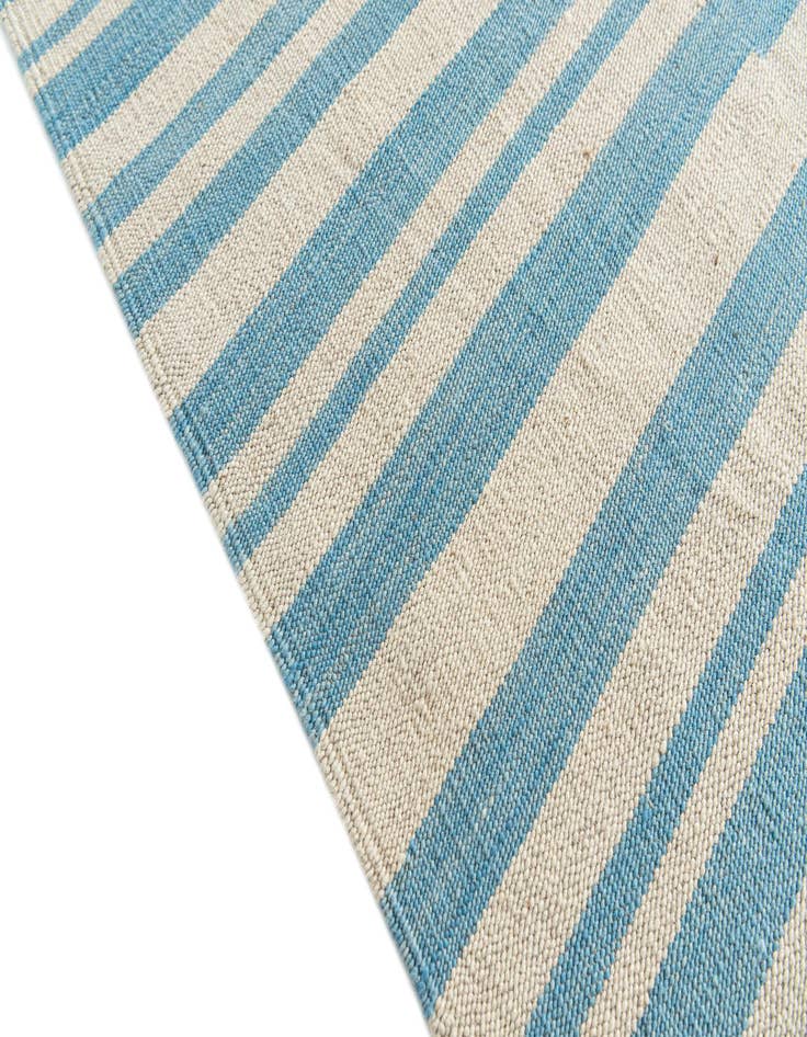 Detail image of 8' 1 x 9' 6 Hand Woven Kilim Modern Wool Rug
