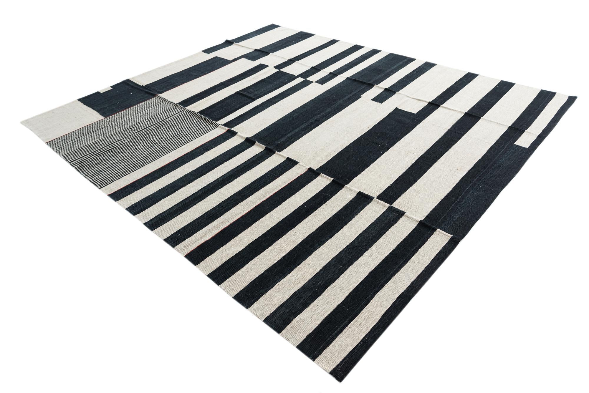 8' 7 x 9' 6 Hand Woven Kilim Modern Wool Rug