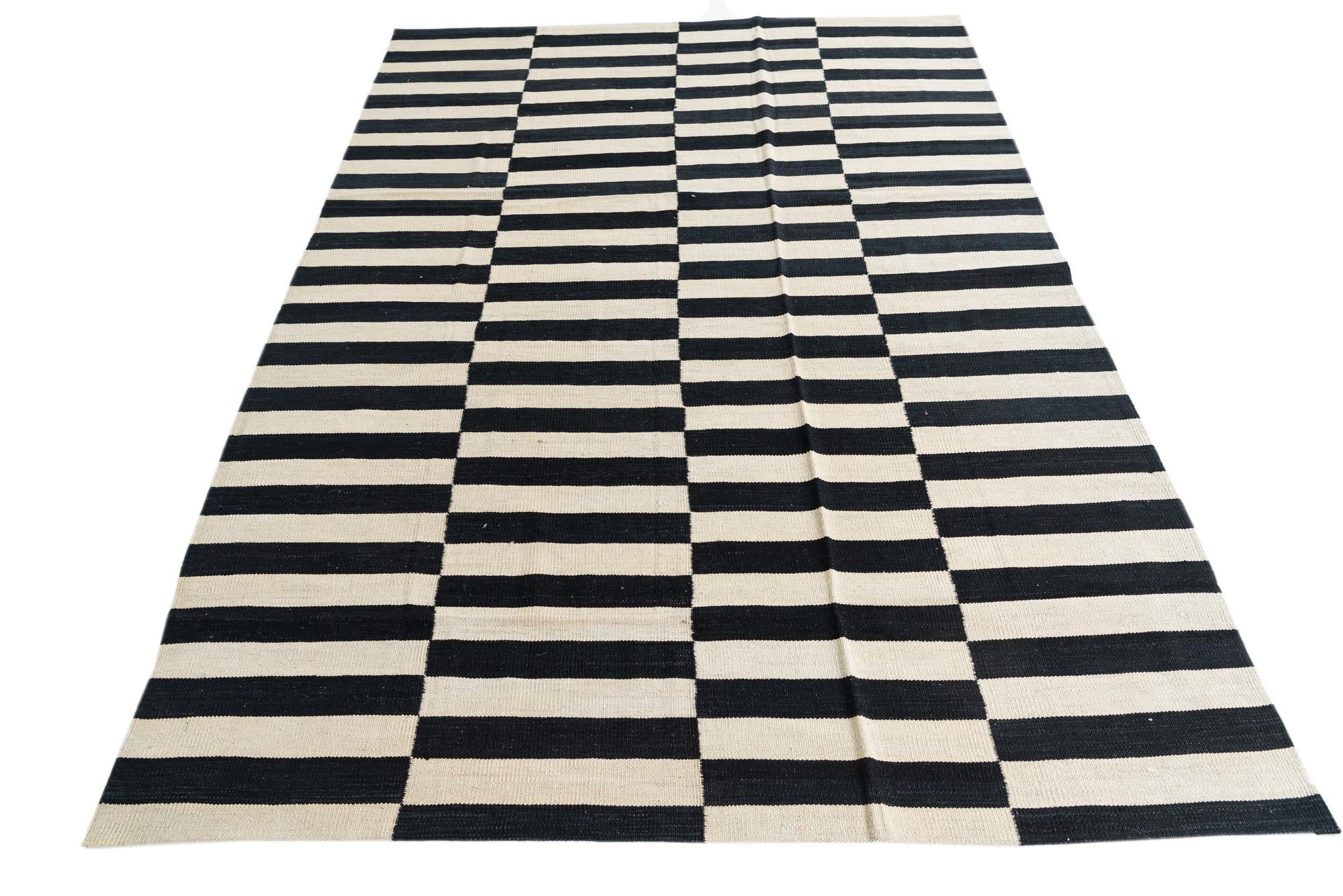5' 7 x 7' 10 Hand Woven Kilim Modern Wool Rug