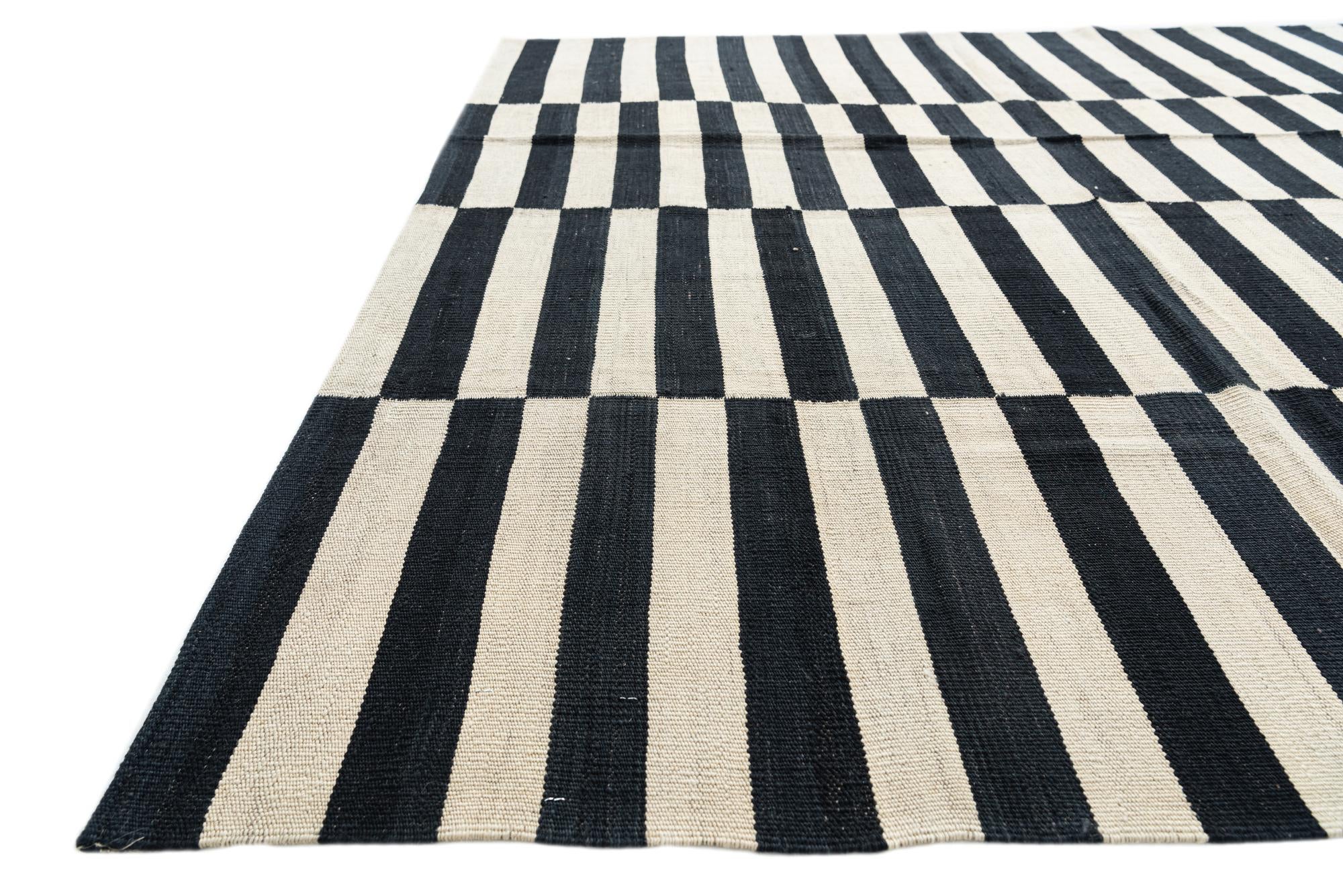 5' 7 x 7' 10 Hand Woven Kilim Modern Wool Rug