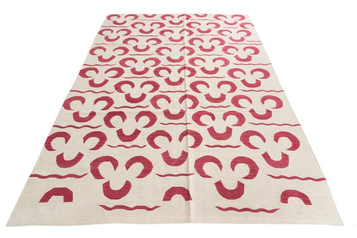 Detail image of 6' 8 x 9' 8 Hand Woven Kilim Modern Wool Rug