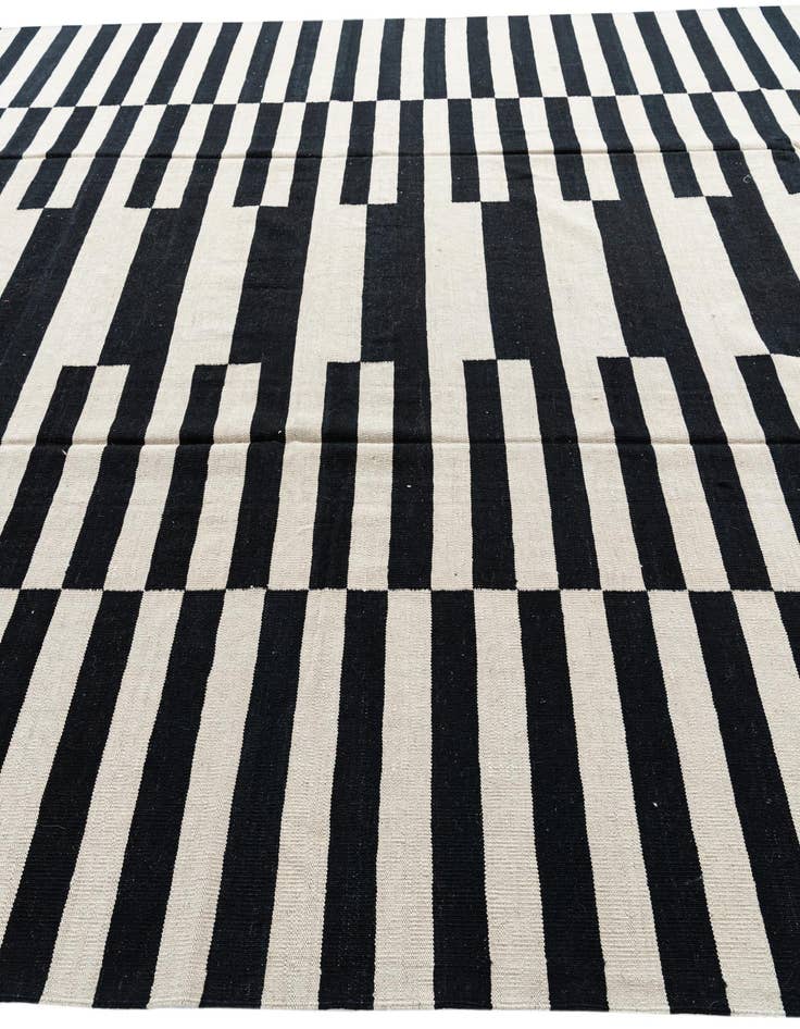 Detail image of 10' 1 x 13'  Hand Woven Kilim Modern Wool Rug