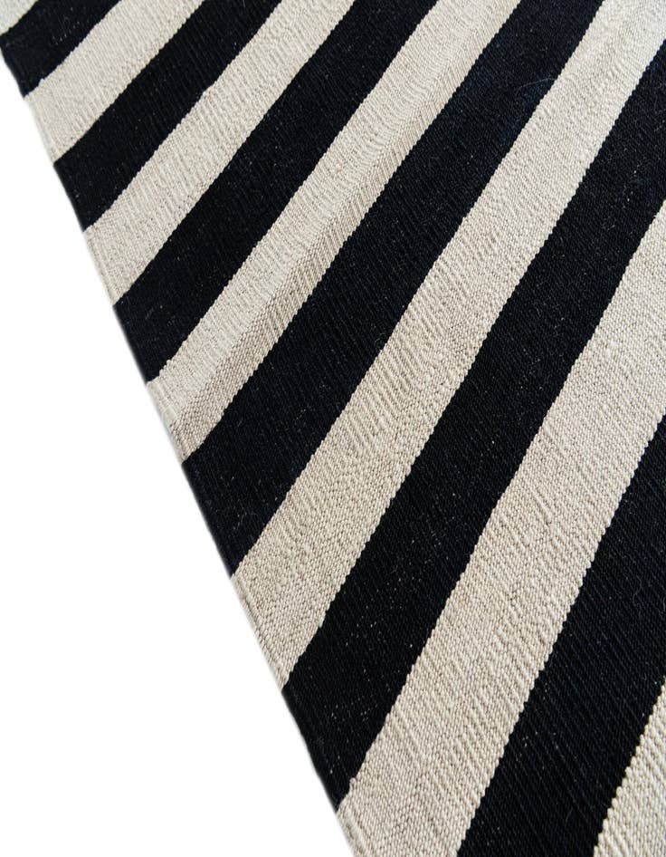 Detail image of 10' 1 x 13'  Hand Woven Kilim Modern Wool Rug