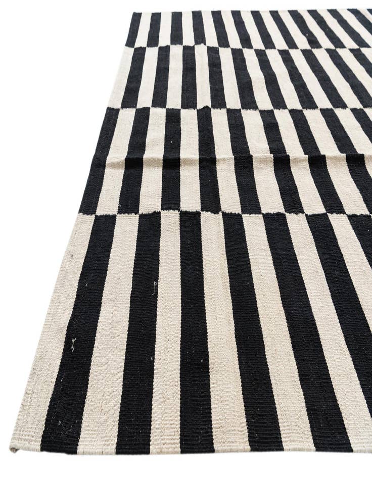 Detail image of 5' 8 x 7' 10  Hand Woven Kilim Modern Wool Rug