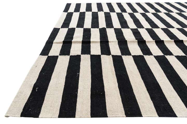 5' 8 x 7' 10 Hand Woven Kilim Modern Wool Rug